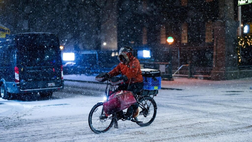 Nueva York y sus alrededores se visten de blanco tras la primera gran tormenta invernal