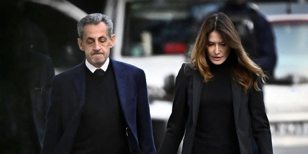 Nueva acusación contra Sarkozy, que inculpa también a su esposa, Carla Bruni