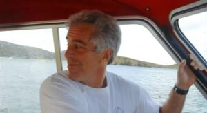 Nuevos archivos revelan fotos inquietantes de Epstein