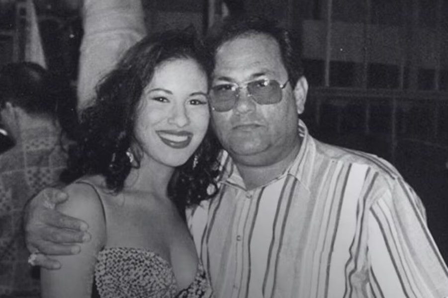 Padre y representante de la cantante Selena, Abraham Quintanilla, fallece a los 86 años - AlbertoNews