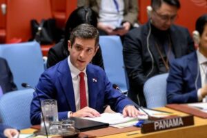 Panamá ofrece mediar entre EEUU y Venezuela