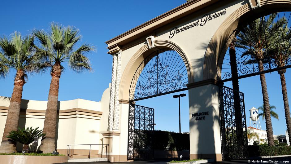 Paramount lanza oferta por Warner Bros. superando a Netflix – DW – 09/12/2025