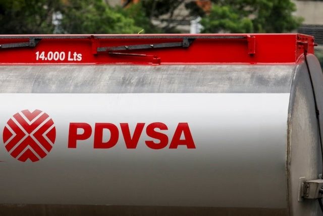 Pdvsa recurre a almacenamiento flotante en medio de incautaciones de buques