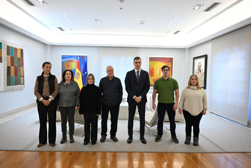 Pedro Sánchez se reunió con familiares de presos políticos españoles en Venezuela
