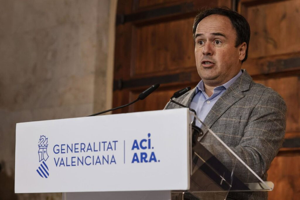 Pérez Llorca pide a la ciudadanía "la máxima precaución" y evitar desplazamientos ante la alerta roja por lluvias