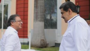 Petro reconoce que Maduro es “dictador”, pero afirma que no es narcotraficante