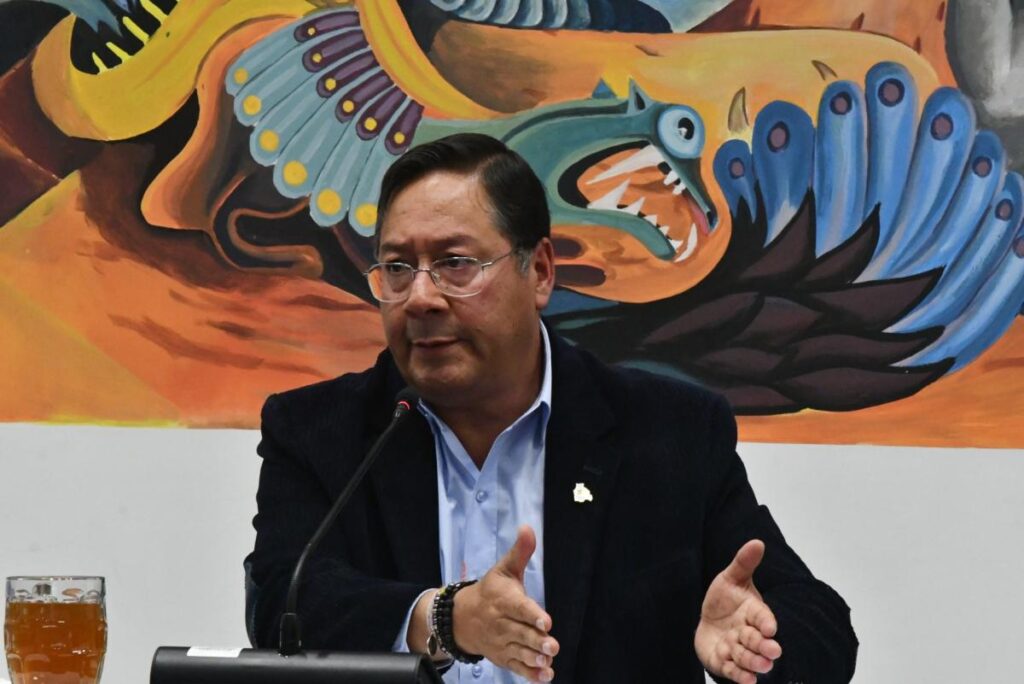 Policía dice que expresidente Luis Arce permanece arrestado "en perfecto estado de salud" - AlbertoNews