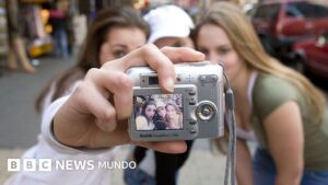 Por qué tus fotos de principios de los 2000 pueden haberse perdido para siempre (y varios consejos para conservar las que tienes ahora)