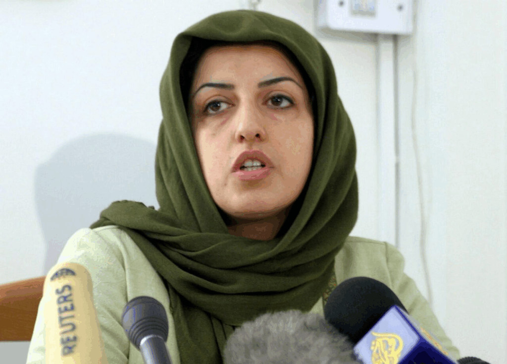 Premio Nobel de la Paz Narges Mohammadi denunció golpiza tras ser detenida en Irán
