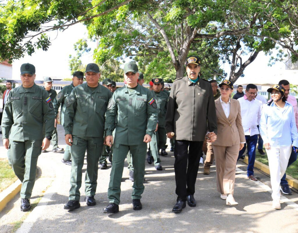 Presidente lidera Acto de Salutación de Fin de Año de la Fanb