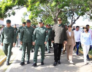 Presidente lidera Acto de Salutación de Fin de Año de la Fanb