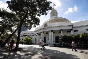 Presupuesto nacional para 2026 cae un 12 % respecto al de 2025 – Diario La Nación