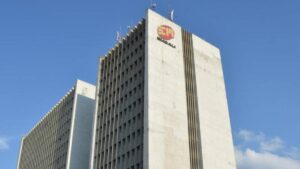 Procuraduría ordena investigación y suspende al gerente de Emcali, Roger Mina por presuntas irregularidades en el alumbrado público de Cali
