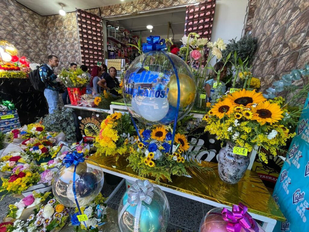 Ramos desde 428 bolívares para engalanar la mesa navideña