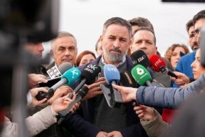 Revuelta acusa a la dirección de Vox de «inventarse» el desvío de fondos de la dana para asaltar la organización | europapress.es