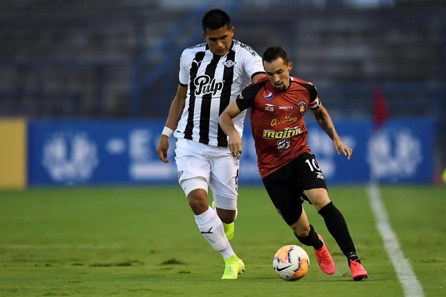 Robert Hernández tendrá su segundo ciclo en el Caracas FC