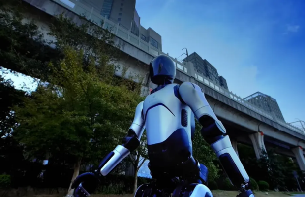 Robot chino batió récord Guinness tras caminar un camino de 106 kilómetros