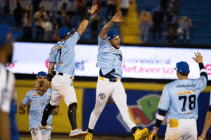 Rougned Odor metió a Magallanes en puestos de clasificación