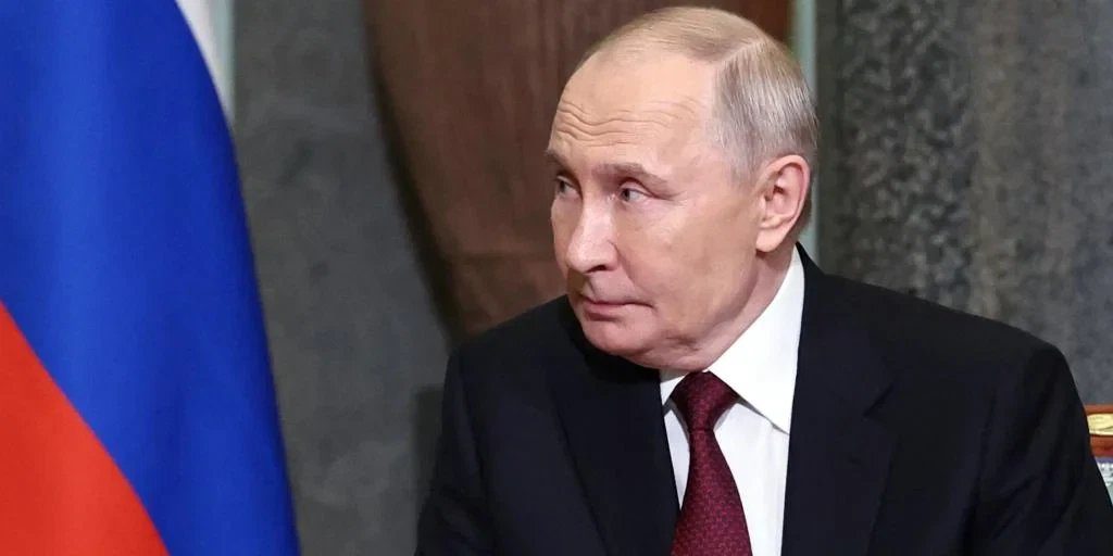 Rusia evacua a las familias de los diplomáticos en Venezuela en medio de la tensión entre Maduro y Trump