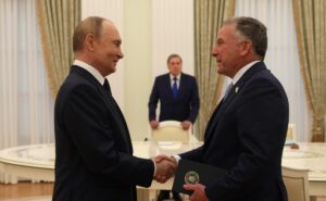 STEVE WITKOFF | ¿Quién es el enviado de Trump para negociar la paz con Rusia en Ucrania? | elperiodico.com