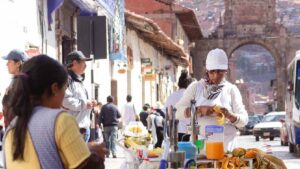 Salario mínimo en Latinoamérica avanza a tres ritmos