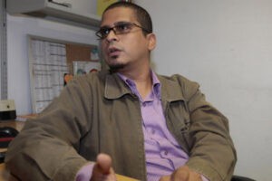 Sebin se lleva de su casa al politólogo Nicmer Evans «para una entrevista»
