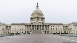 Senadores EE.UU. buscan bloquear ataques contra Venezuela – DW – 04/12/2025
