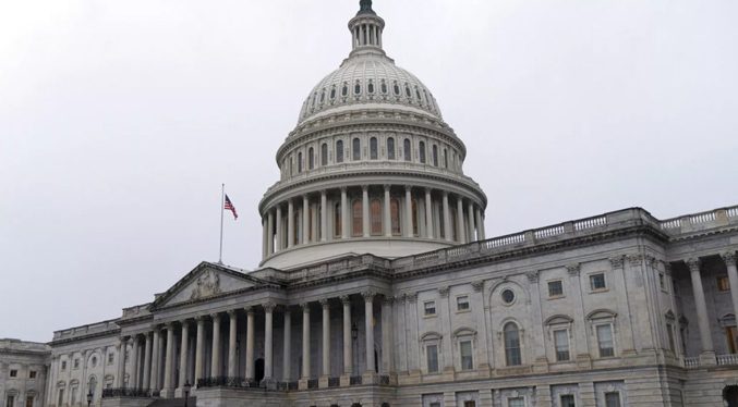 Senadores republicanos exigen respuestas por ataque de EEUU