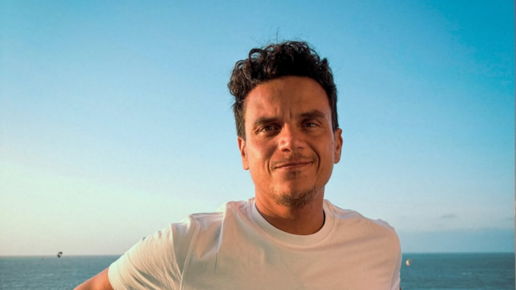 Silvestre Dangond se pronunció luego de abandonar la tarima en la Feria de Cali por enfermedad: 'Gracias'