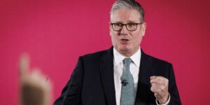 Starmer defiende el presupuesto entre peticiones de dimisión por inflar el «agujero negro» en las finanzas públicas
