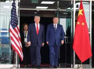 TRUMP UE | ¿Qué planes tiene Trump para la UE? Claves para entender la nueva Estrategia de Seguridad Nacional de EEUU en Europa | elperiodico.com