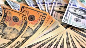 Tasa de Cambio BCV 15 de diciembre de 2025: 270,7893 Bs/USD (+1,1352%)