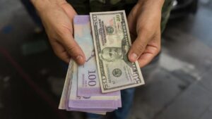 Tasa de Cambio BCV 18 de diciembre de 2025: 279,5629 Bs/USD (+1,0796%)