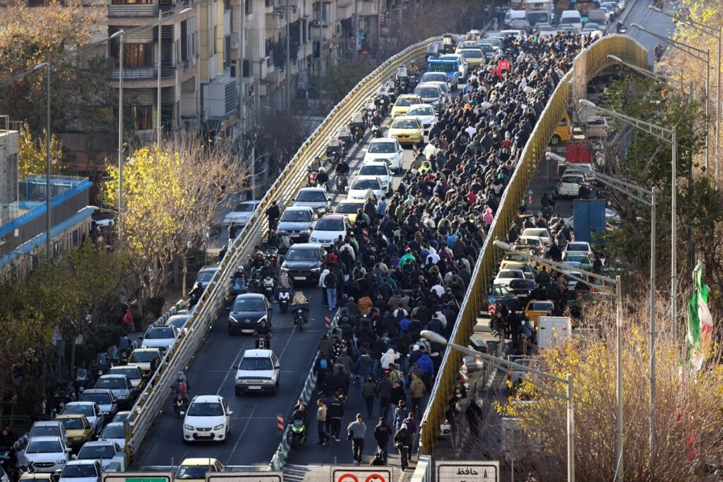 Tercer día consecutivo de protestas en Irán por crisis económica