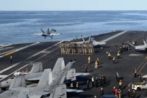The New York Times | El despliegue prolongado de portaaviones en el Caribe proyecta la fuerza de EE. UU., y acarrea costos – AlbertoNews