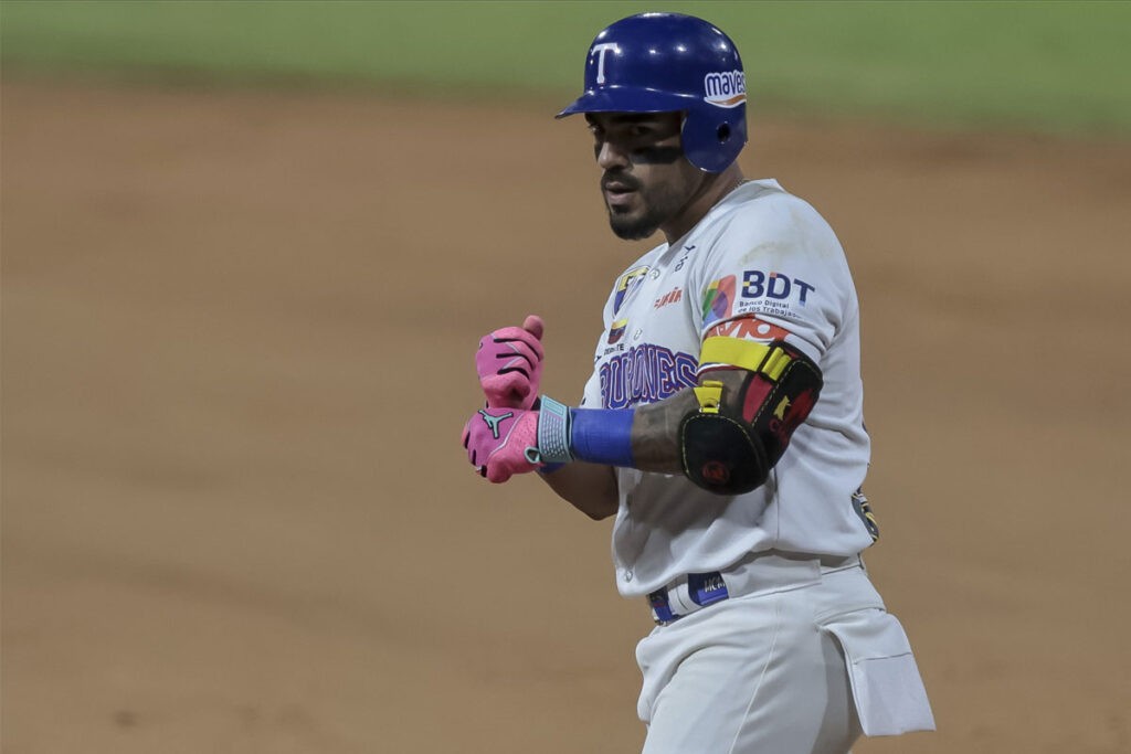 Tiburones le propinaron una paliza a los Tigres