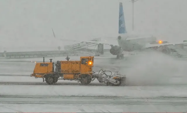 Tormenta invernal en Nueva York provoca cancelaciones de vuelos