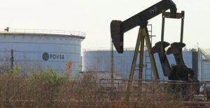 Tras intercepción de nuevo tanquero, el chavismo aseguró que producción petrolera superó la meta de 1.200.000 bdp