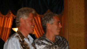 Tras su foto en el jacuzzi, Bill Clinton pidió que se divulguen todos los archivos de Epstein