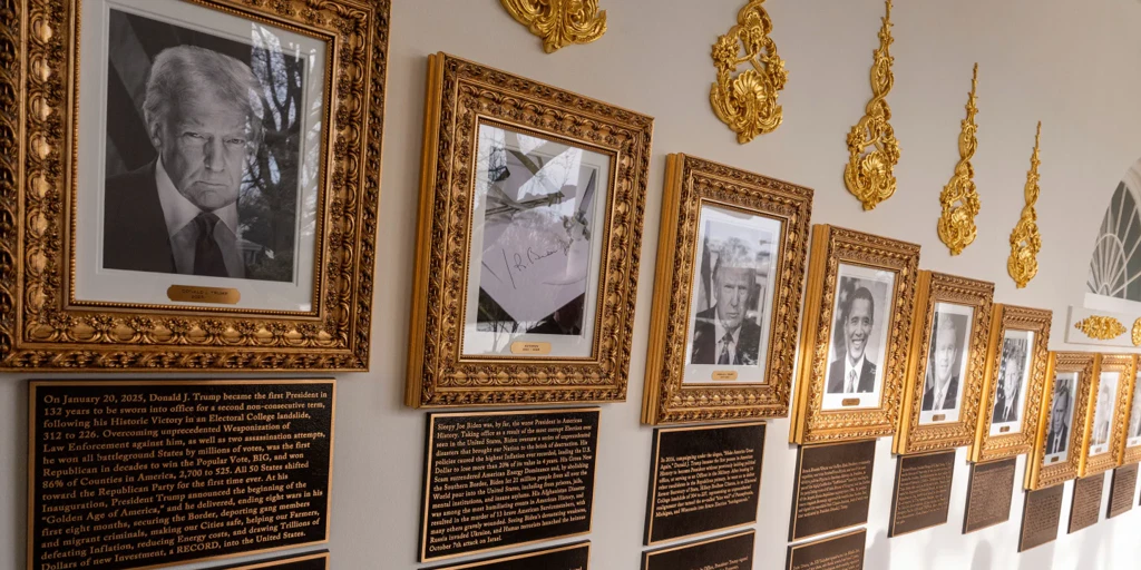Trump instala placas en la Casa Blanca con ofensas contra Obama y llama a Biden «dormilón»