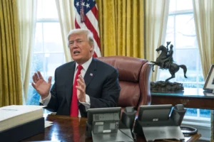 Trump se reunió con altos asesores en la Oficina Oval para discutir próximos pasos en Venezuela – AlbertoNews