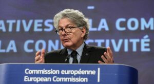 Trump veta la entrada en EEUU al excomisario europeo Thierry Breton por considerarlo el «cerebro» de las restricciones a las tecnológicas