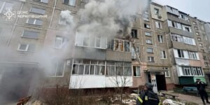 Ucrania ataca importantes refinerías de petróleo y gas de Rusia mientras el Kremlin conquista posiciones en Donetsk