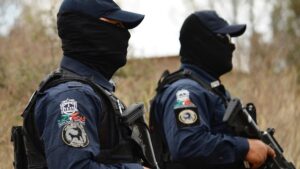 Un total de 336 policías han sido asesinados en México en lo que va de año, según una ONG | elperiodico.com