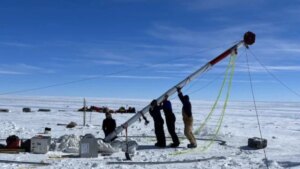 Unos científicos hallaron aire de hace 6 millones de años encapsulado en el hielo más antiguo que se conoce en la Tierra