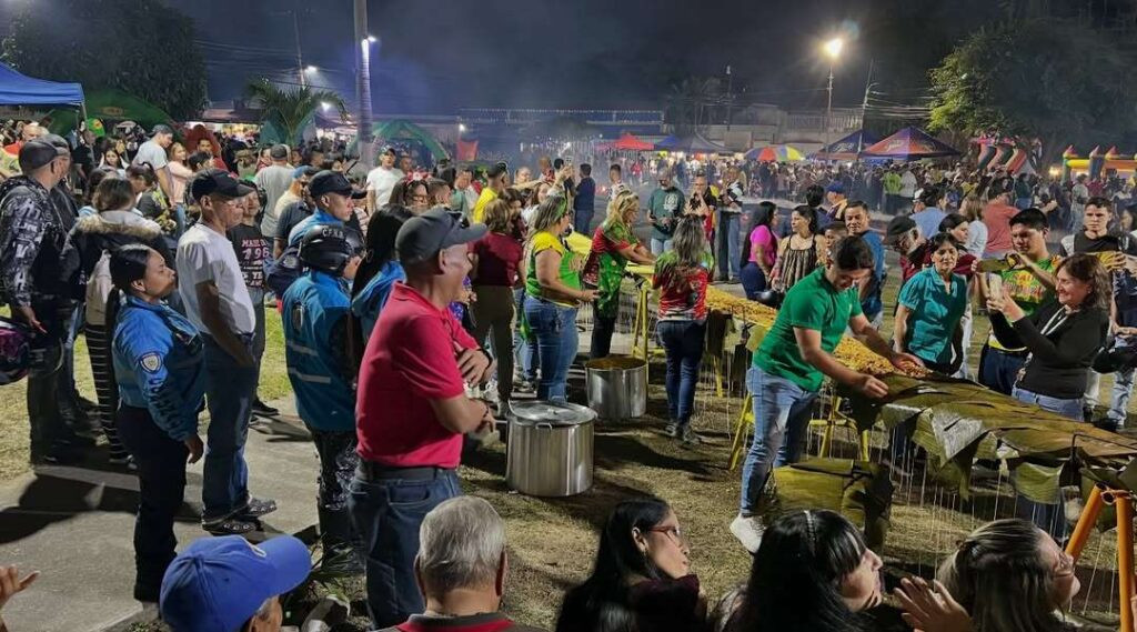 Valera rompe récord con una hallaca de 33 metros
