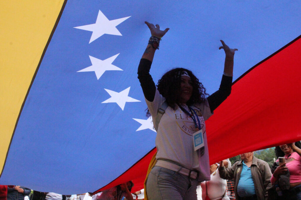 Venezolanos en Perú celebraron el Nobel de la Paz de María Corina Machado como si fuera suyo