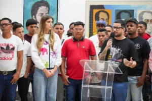 Venezolanos repatriados de El Salvador piden garantías para acudir a audiencia en EEUU
