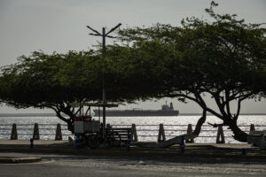 Venezuela anuncia zarpe de un buque de Chevron con crudo en medio de tensiones con EE.UU. - AlbertoNews