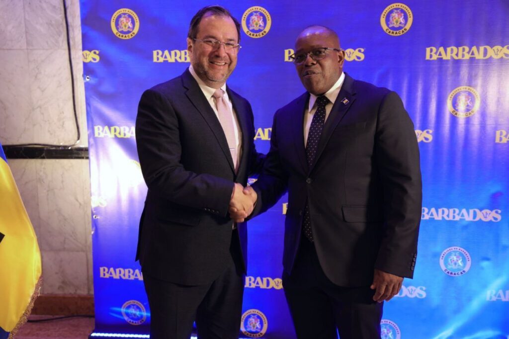 Venezuela celebró el aniversario de independencia de Barbados
